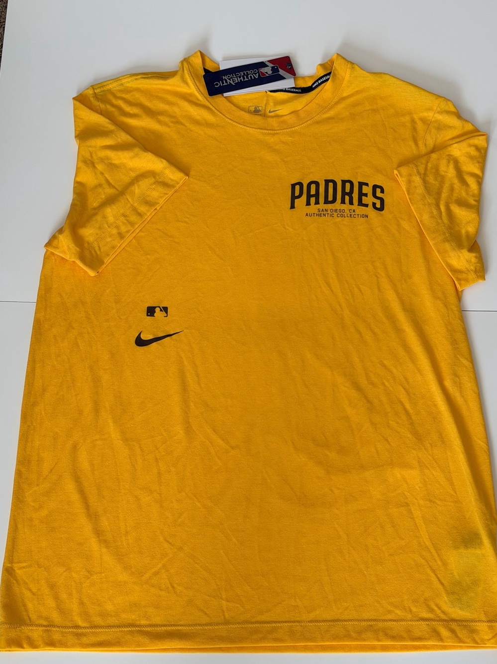 NWT Men’s Nike Padres Short-Sleeve Tee - Gold size L